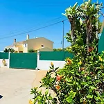 Pejemi - Garden Retreat