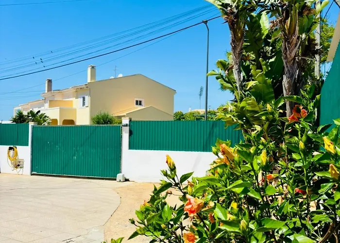 Pejemi - Garden Retreat