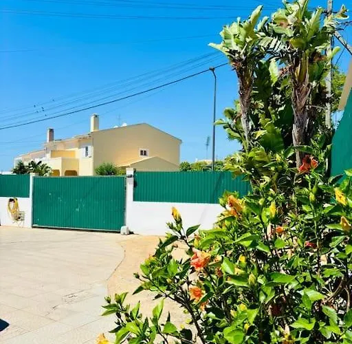 Pejemi - Garden Retreat